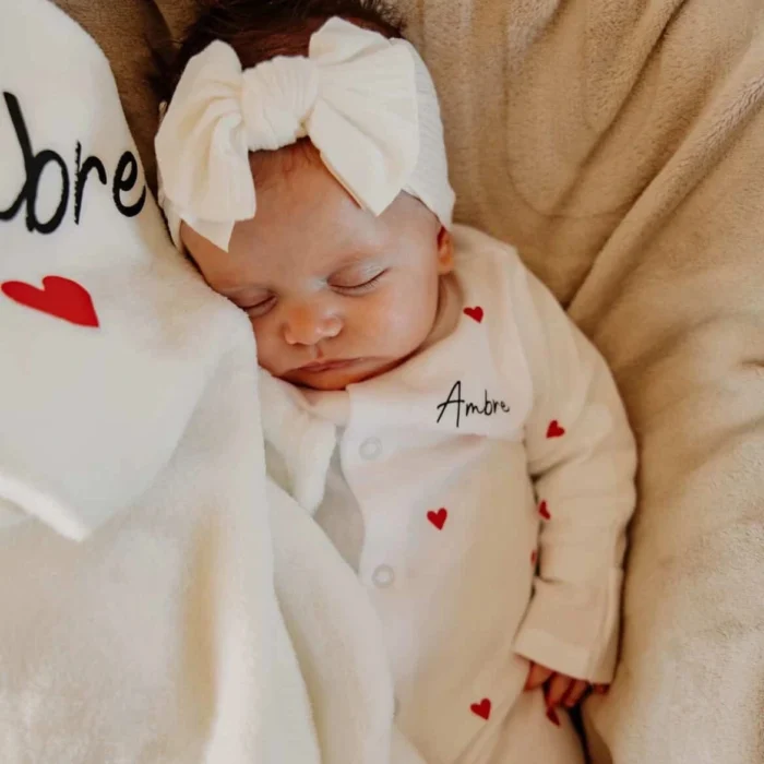 Kit naissance : pyjama, bonnet & pochon personnalisés