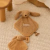 attache sucette lapin personnalisé