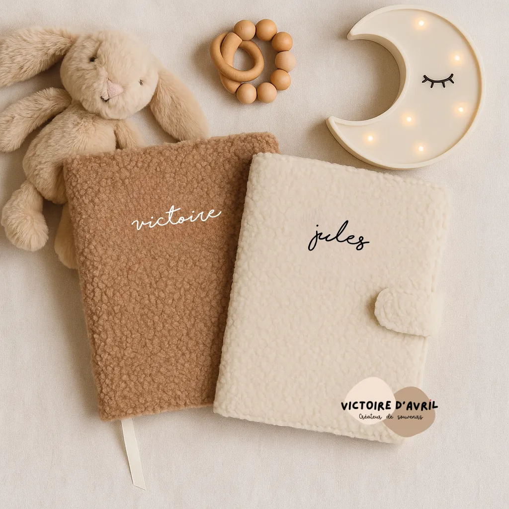 protège carnet de santé boucle biscuit ivoire